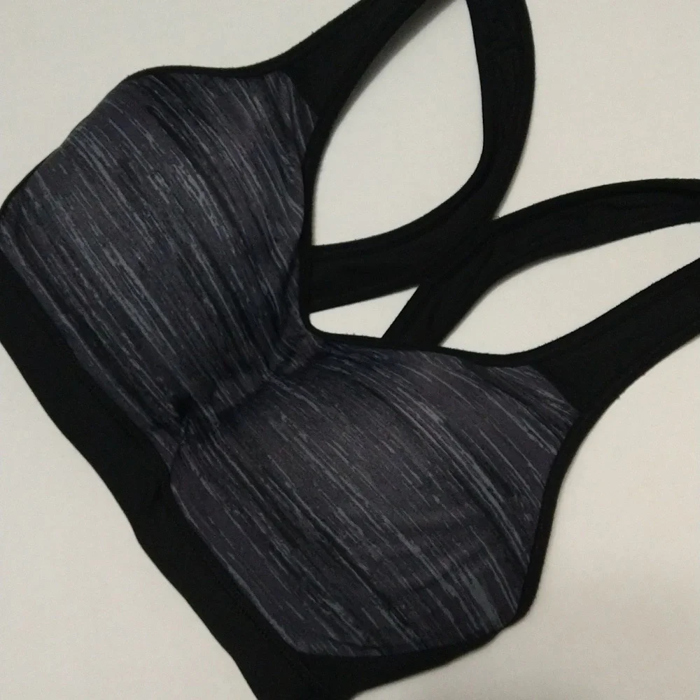 Champion Women's Support Black Sports Bra W/ Molded Pads Size S/M
